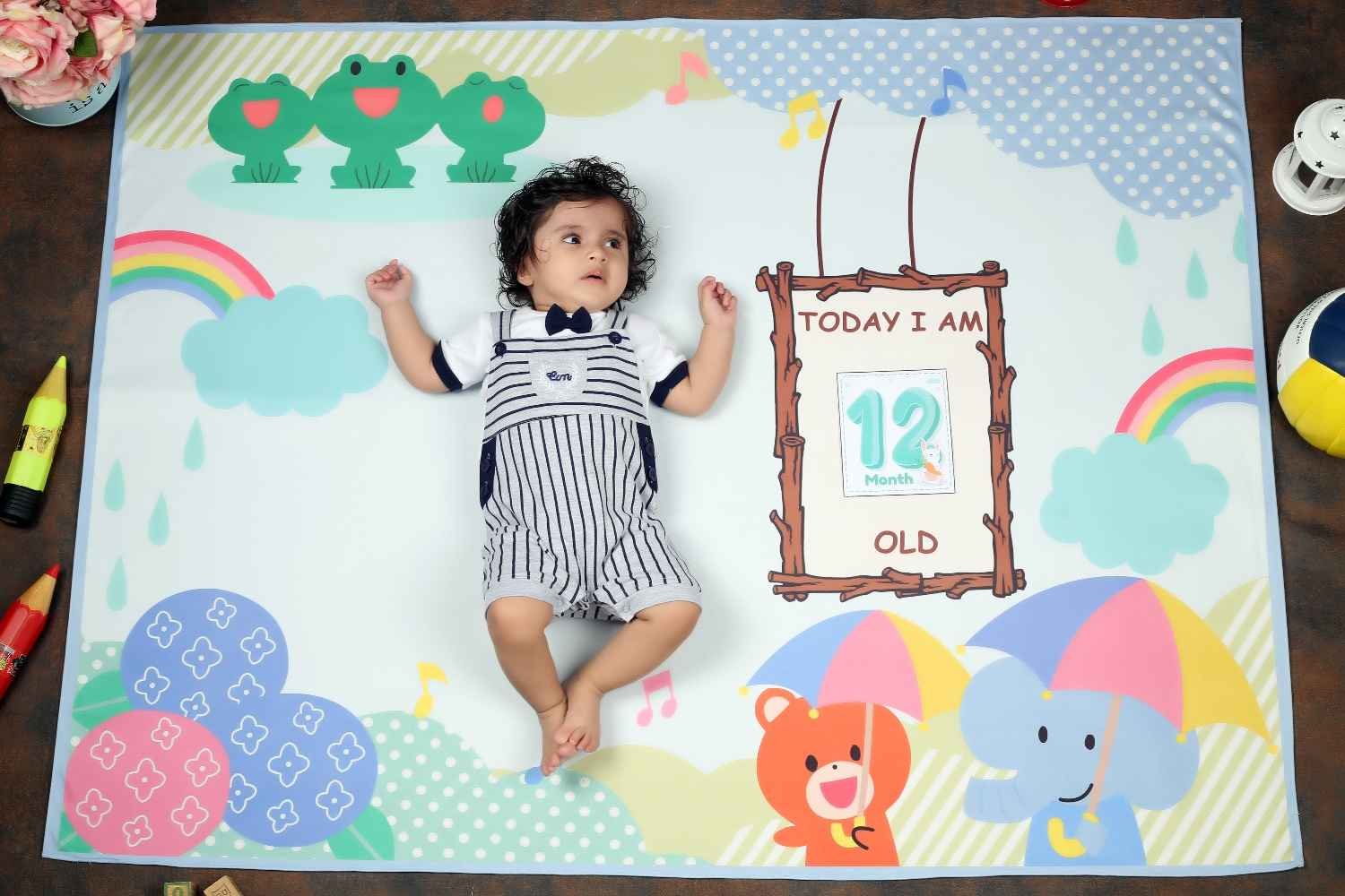 Baby photoshoot blankets with animal prints