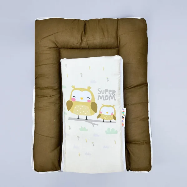 warm colored cartoon birds print with "Super Mom" written on it infant nest for comfortable sleep of babies from newborn to 6 months old by newcomers